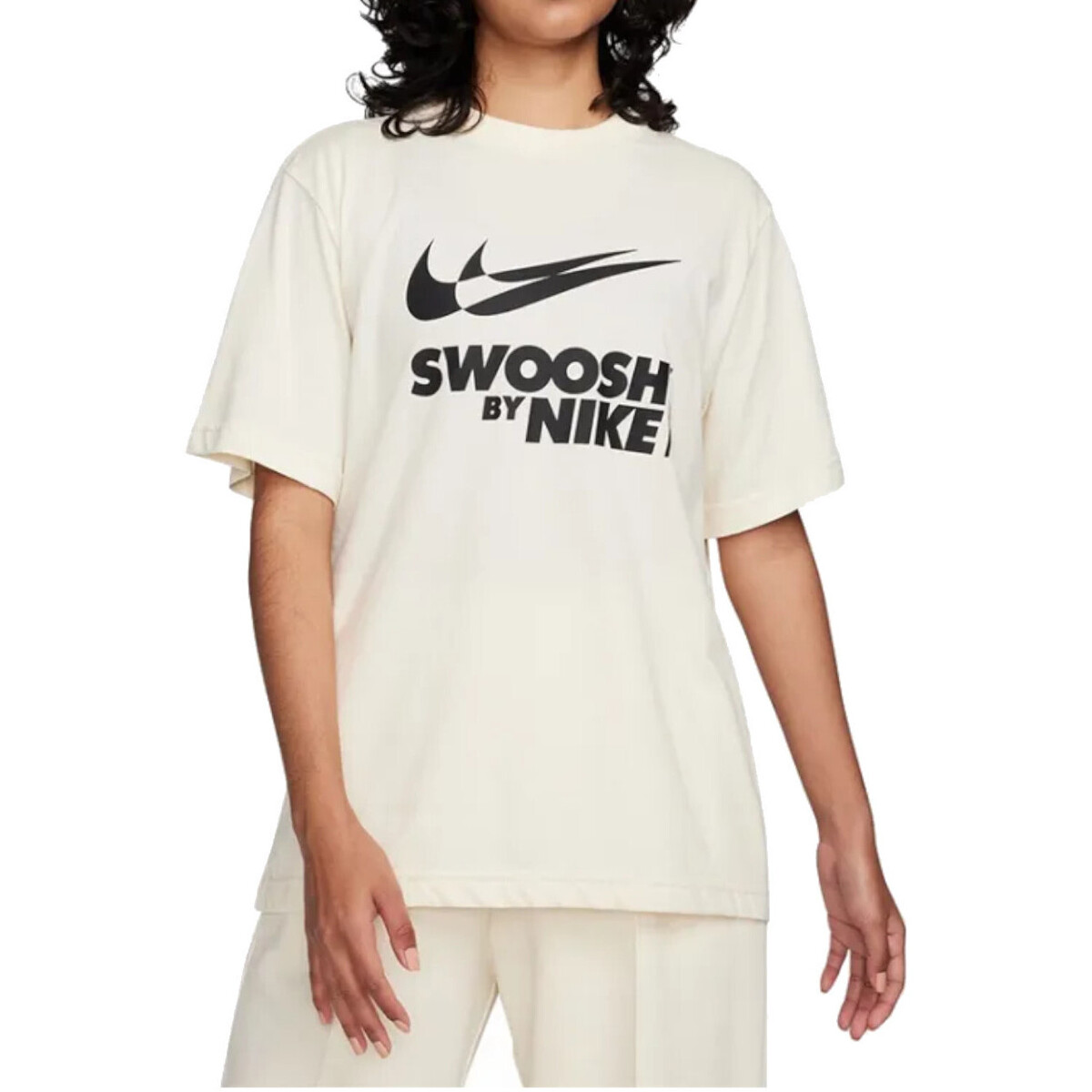 Vêtements Femme T-shirts manches courtes Nike FZ4634 Blanc