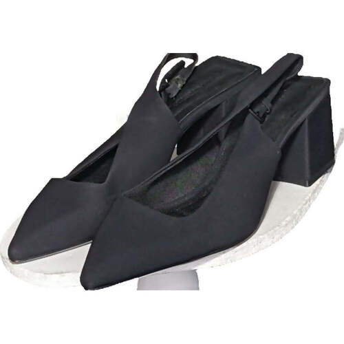 Chaussures Femme Escarpins Stradivarius paire d'escarpins  39 Noir Noir