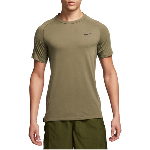 Vêtements Homme T-shirts manches courtes Nike FN2979 Vert