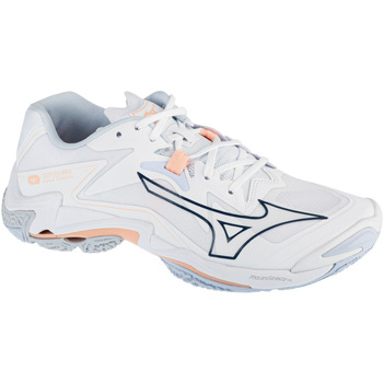Chaussures Femme Fitness / Training Mizuno The latest version of the Mizuno Wave Rider ups the ante with more midsole ENERZY foam than the Blanc