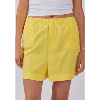 Vêtements Femme Shorts / Bermudas Reiko SANTAFEE Jaune