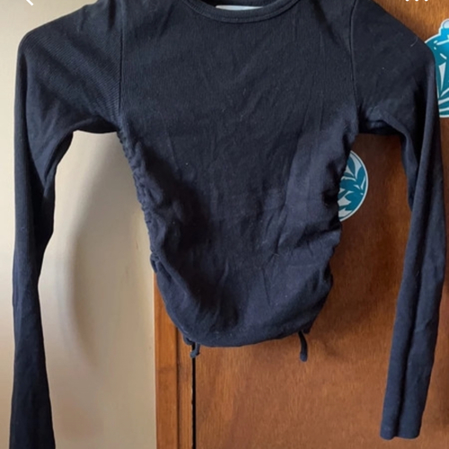 Vêtements Femme Ellesse Sappan Sweatshirt SGM13149 PINK Pull And Bear Tee-shirt manches longues Noir