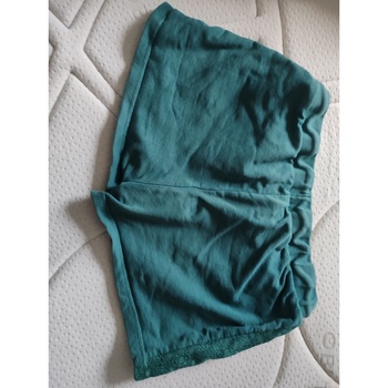 Vêtements Femme Shorts / Bermudas Esmara Short femme vert esmara t42 Vert