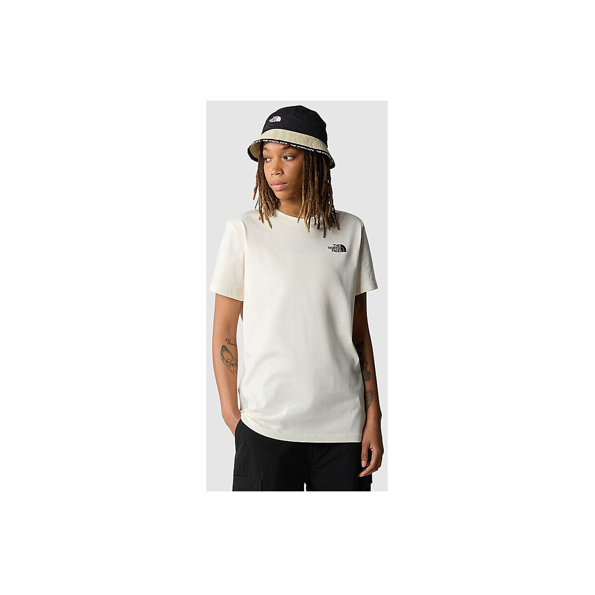 Vêtements Femme T-shirts manches courtes The North Face - W S/S REDBOX RELAXED TEE Blanc