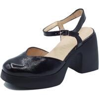 Chaussures Femme Sandales et Nu-pieds Wonders H-4951 Juana Lack Noir