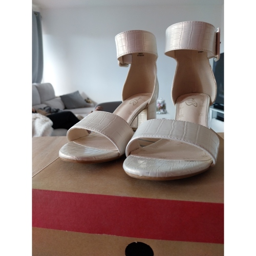 Chaussures Femme Sandales et Nu-pieds myB Escarpins femme blancs taille 39 Blanc