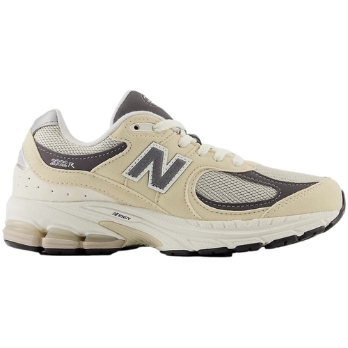 Chaussures Femme Baskets mode New Balance Sneakers GC2002FA Beige