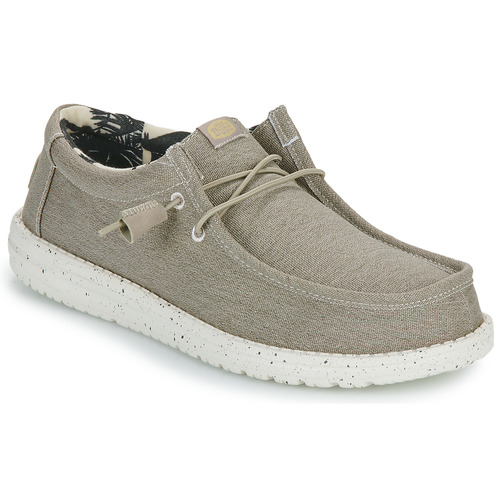 Chaussures Homme Slip ons HEY DUDE Step up your shoe game with these statement white sneakers from Beige