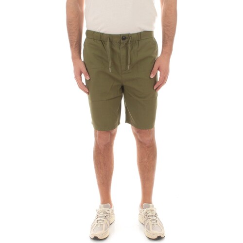 Vêtements Homme Shorts / Bermudas Sun68 B34107 Vert