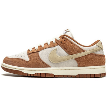 Chaussures Baskets mode gives Nike DUNK LOW MEDIUM CURRY Blanc