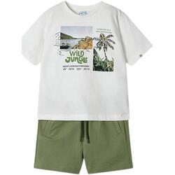 Vêtements Garçon Shorts / Bermudas Mayoral  Vert