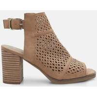 Chaussures Femme Sandales et Nu-pieds Bata Sandales pour femme avec talon de 8 cm Beige