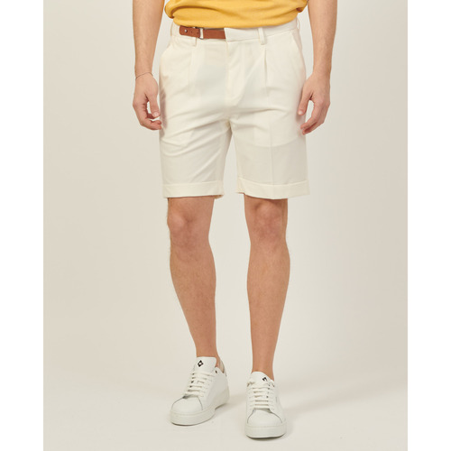 Vêtements Homme Shorts / Bermudas Gazzarrini Short homme  en viscose mélangée avec ceinture Blanc