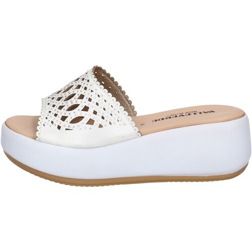 Chaussures Femme La sélection preppy Valleverde 55570 Blanc