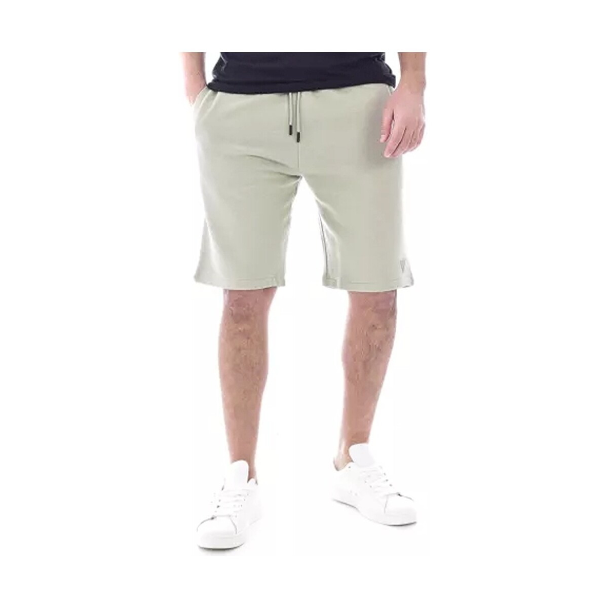 Vêtements Homme Shorts / Bermudas Guess patch Gris