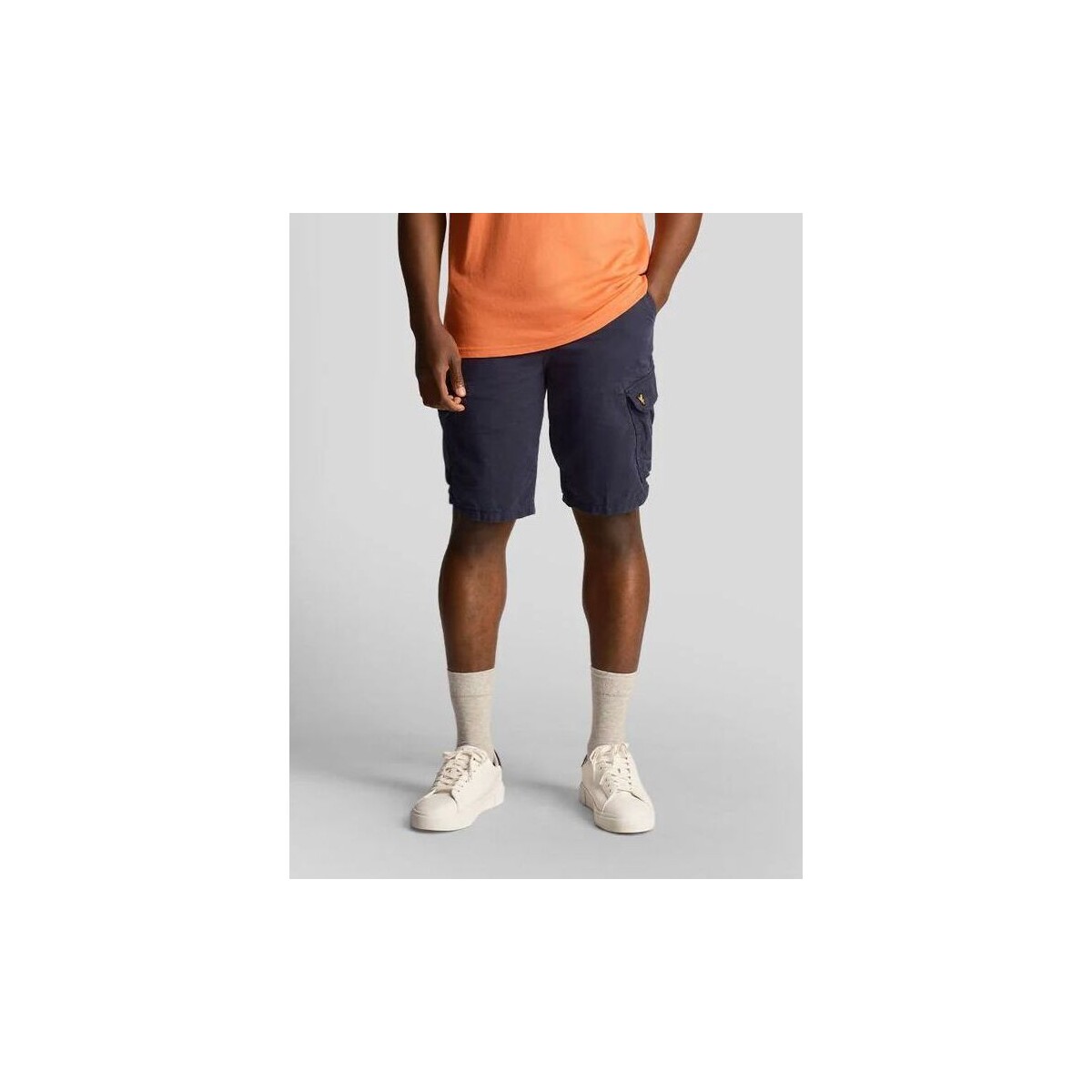 Vêtements Homme Shorts / Bermudas Lyle & Scott SH1815IT WEMBLEY CARGO-Z271 DARK NAVY Bleu