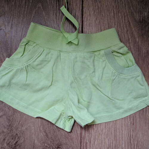 Vêtements Fille Shorts / Bermudas Autre Short vert clair - 3 ans Vert