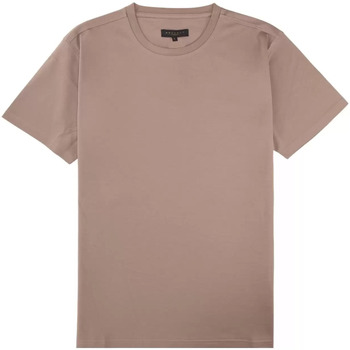 t-shirt outfit  tenue t-shirt basique marron pour homme 