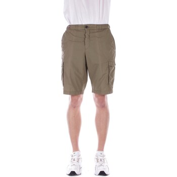 Vêtements Homme Shorts / Bermudas Lyle & Scott 24414025 Vert