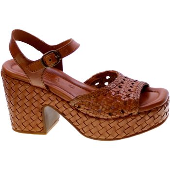 Chaussures Femme Sandales et Nu-pieds Carmela 143740 Marron