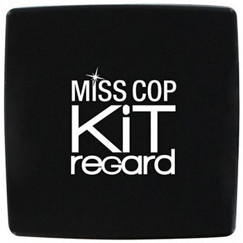 Miss Cop Kit regard 2 fards à paupières Autres
